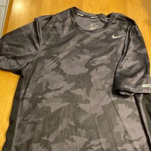 Men’s Nike dry fit camo